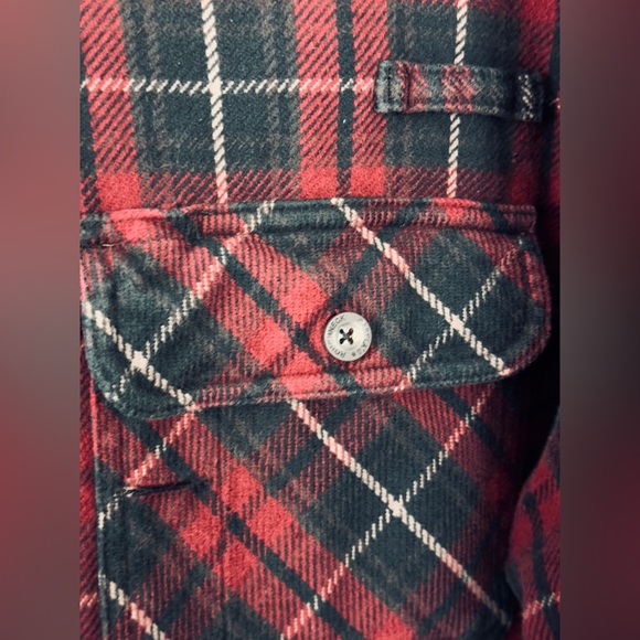 Cabela’s Men’s Roughneck Heavy Weight Button Up Flannel Black & Burgundy.   2XL - Picture 3 of 9